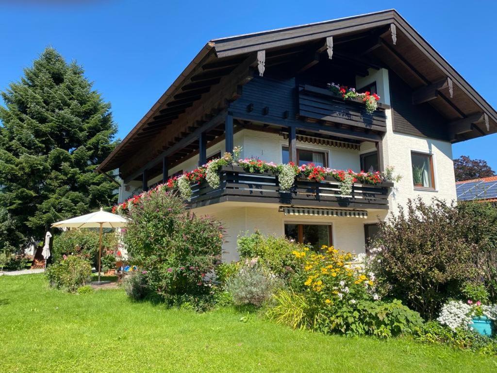 Charmantes Garten-Apartment: Erholung Im Chiemgau Unterwössen Eksteriør bilde